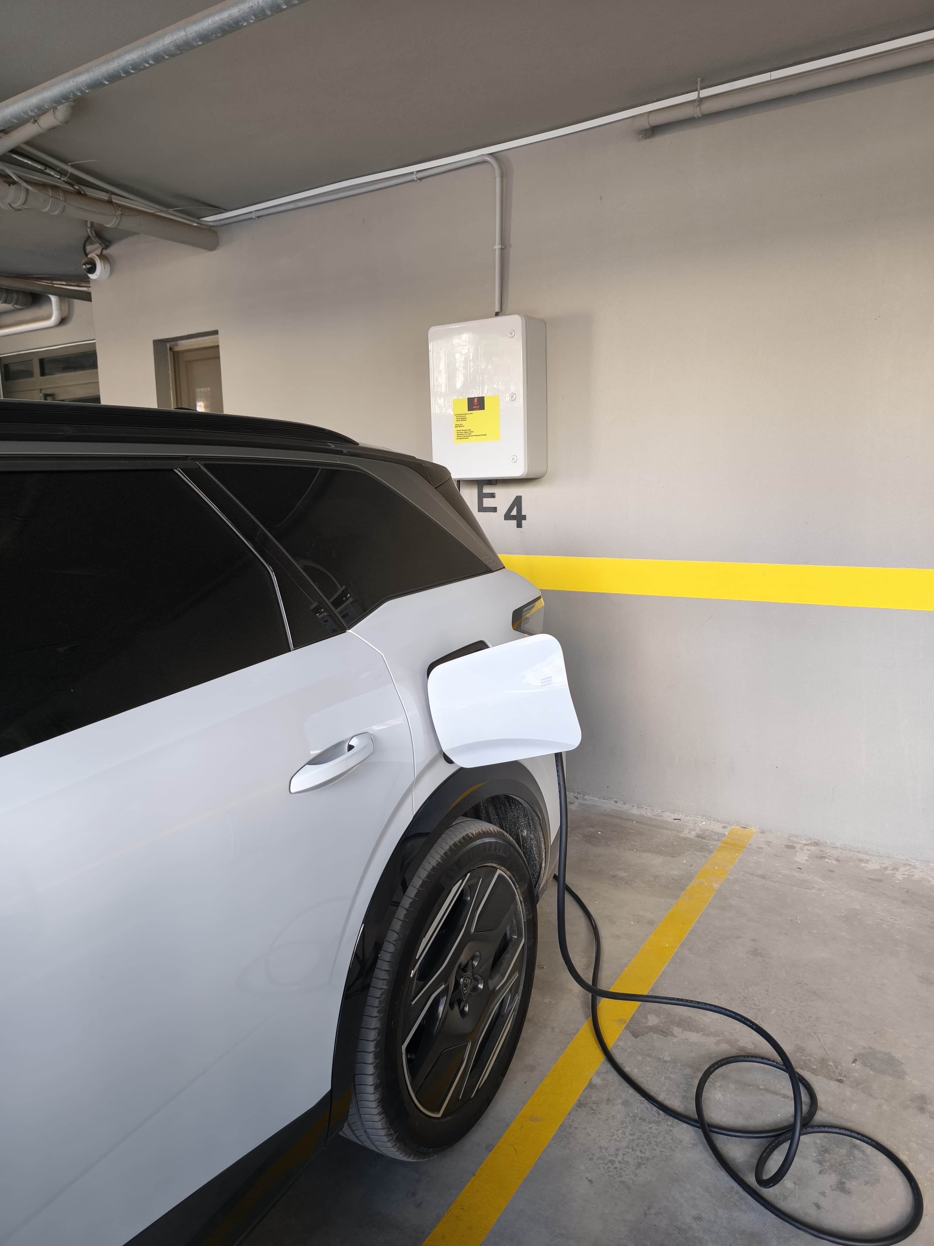 Peugeot Şarj İstasyonu